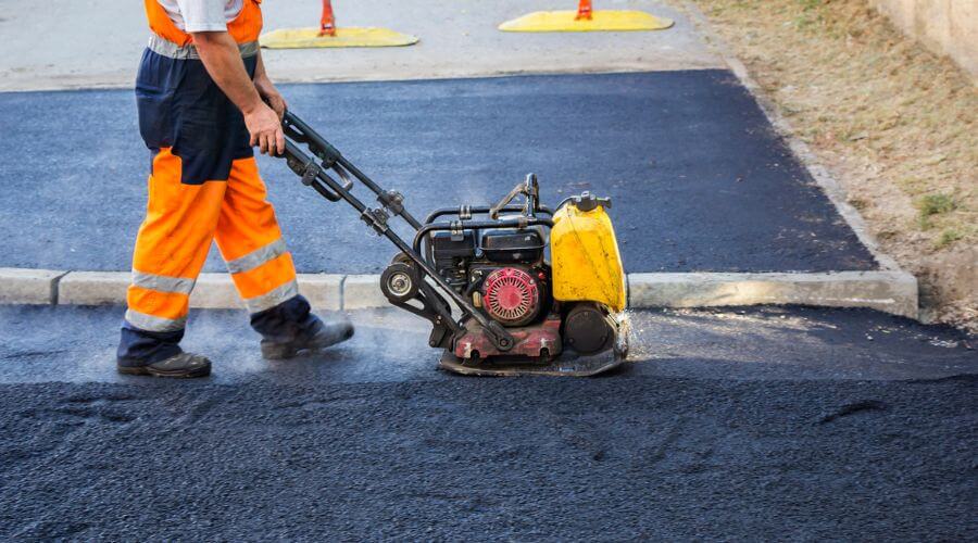 Professional gutter cleaning in Fort Myers Beach, FL